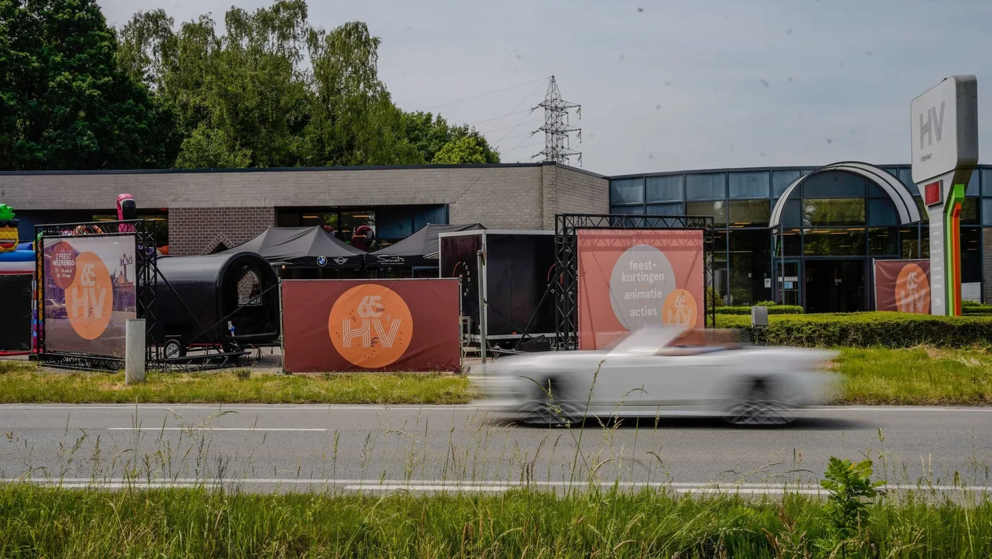 HV Interieur — Drie generaties. Eén feest. · Campagnebeeld 3